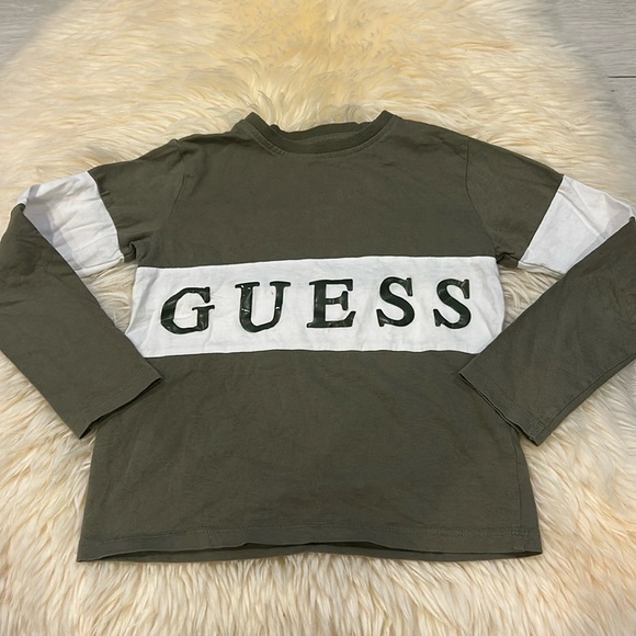 Guess Sage Green & White Long-Sleeve Shirt in Size 5T - Picture 1 of 5